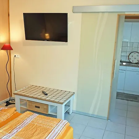 Deb 045 Mit Gartenterrasse In Accommodatie bij particulieren *