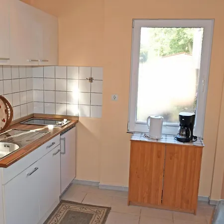 Deb 045 Mit Gartenterrasse In Altefähr