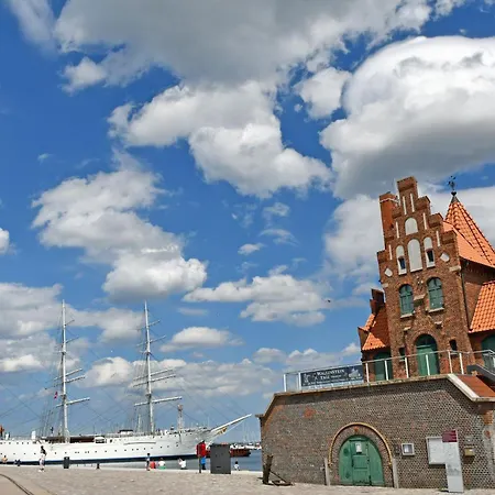 Deb 045 Mit Gartenterrasse In Accommodatie bij particulieren